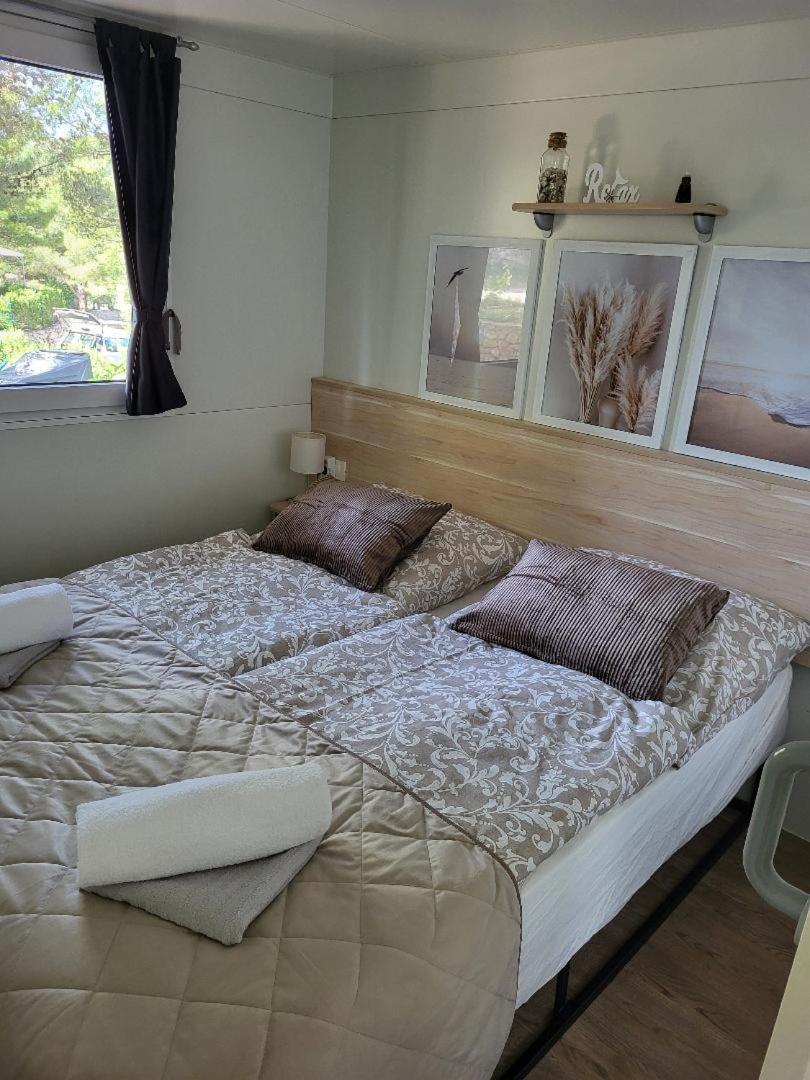 Mobilheim Andrea Wunderschoene Ferienwohnung Direkt Am Meer 耶泽拉 外观 照片